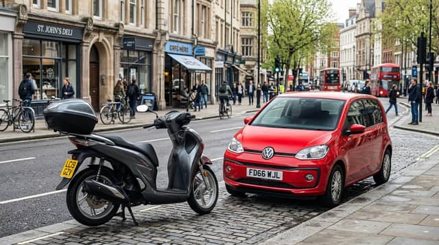 Comparativa de consumo entre moto 125 y coche en ciudad